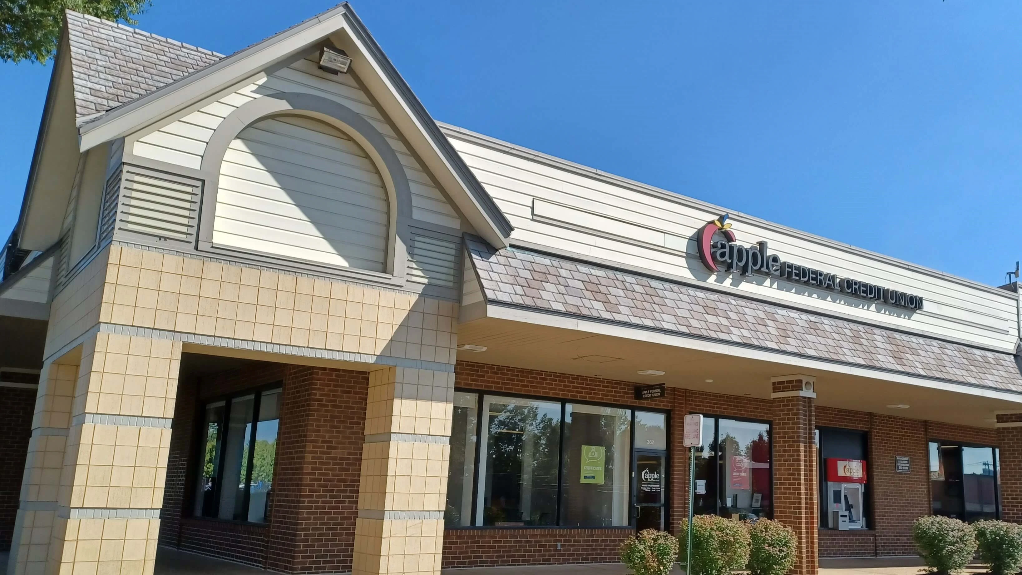 AFCU Herndon Branch exterior image